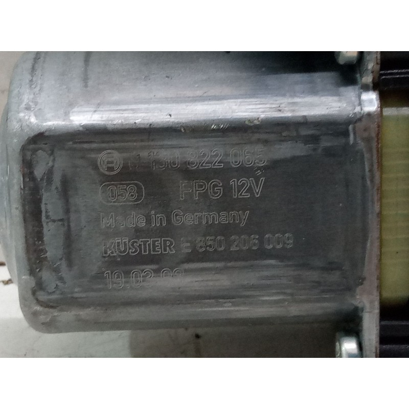 Recambio de motor elevaluna delantero izquierdo para seat ibiza v (kj1, kjg) 1.0 tsi referencia OEM IAM 0130822065  