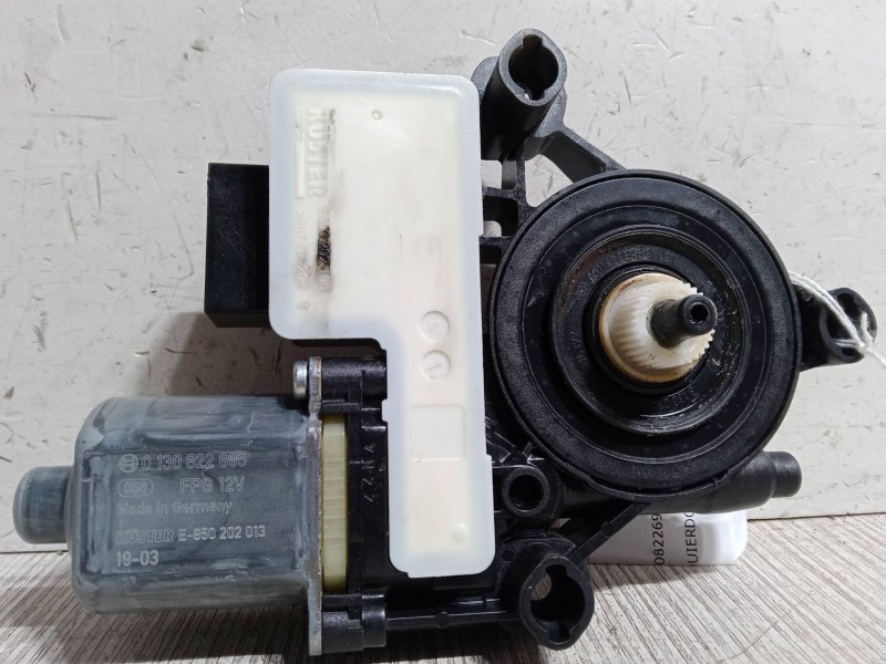 Recambio de motor elevaluna trasero izquierdo para seat ibiza v (kj1, kjg) 1.0 tsi referencia OEM IAM 0130822695  