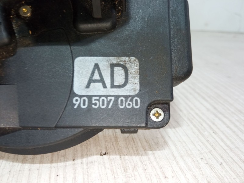 Recambio de cerradura puerta delantera derecha para opel vectra b (j96) 1.8 i 16v (f19) referencia OEM IAM 90507060  
