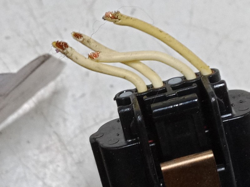 Recambio de cerradura puerta delantera derecha para renault captur i (j5_, h5_) 1.2 tce 120 referencia OEM IAM   