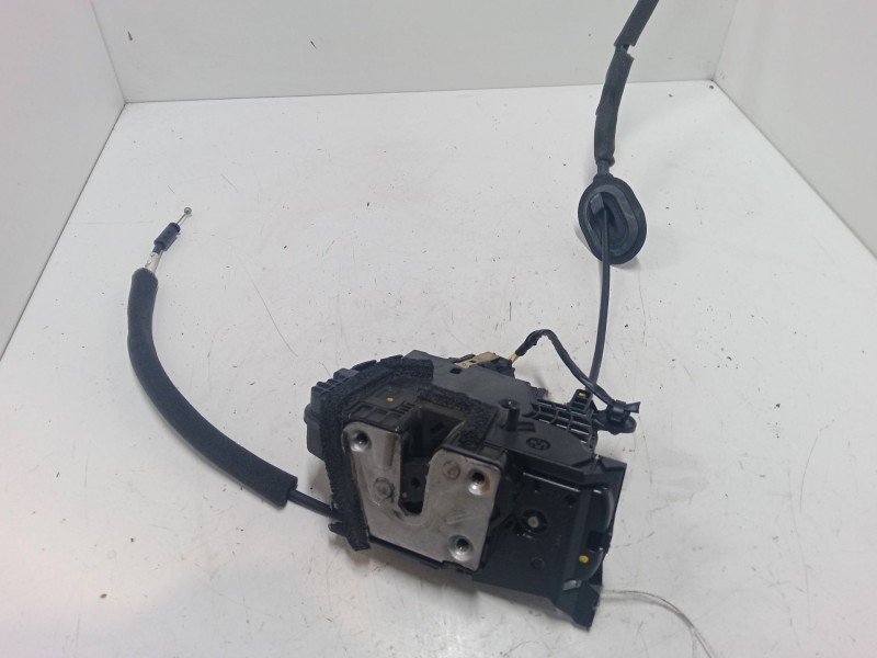 Recambio de cerradura puerta trasera izquierda para renault captur i (j5_, h5_) 1.2 tce 120 referencia OEM IAM   