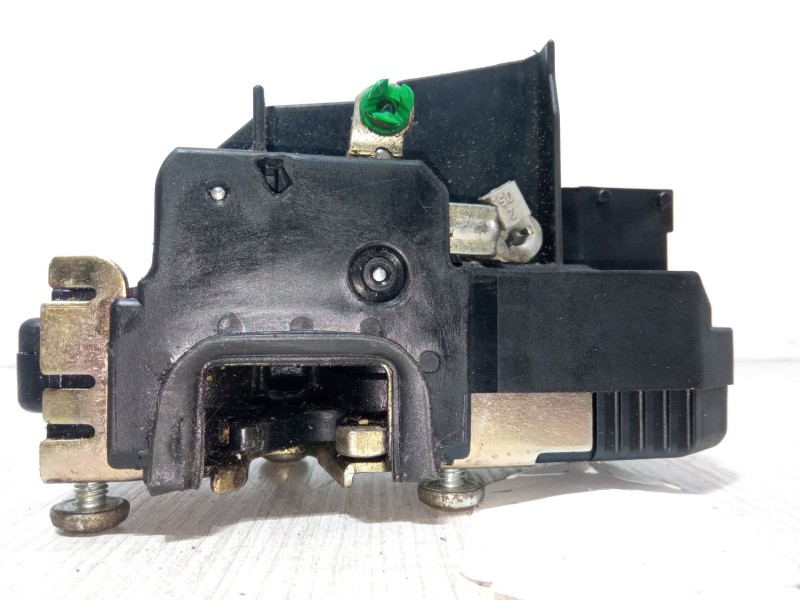 Recambio de cerradura puerta delantera derecha para opel vectra b (j96) 1.8 i 16v (f19) referencia OEM IAM 90507060  