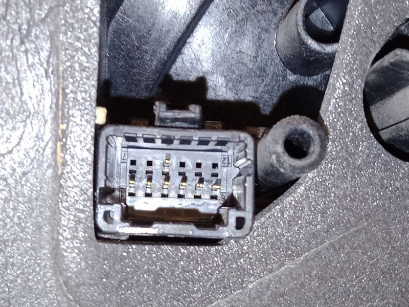 Recambio de retrovisor electrico derecho para renault clio iii grandtour (kr0/1_) 1.2 16v referencia OEM IAM 8200802081  