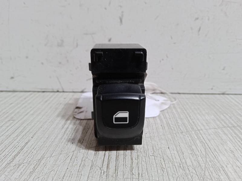 MANDO ELEVALUNAS DELANTERO DERECHO 93575G6000 