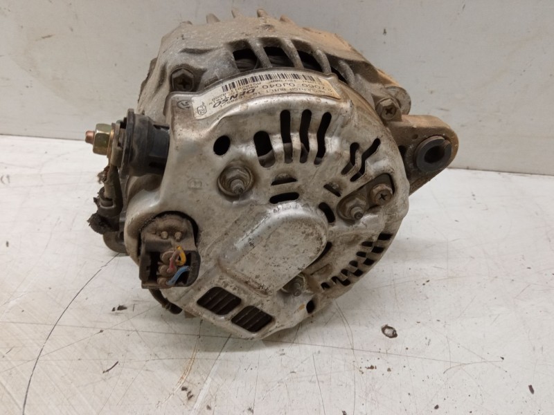 Recambio de alternador para toyota yaris (_p1_) 1.3 (scp12_, scp13_) referencia OEM IAM 270600J040  