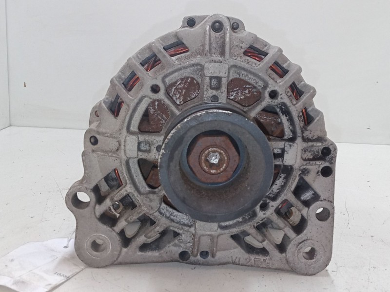 Recambio de alternador para volkswagen polo (6n2) 1.4 referencia OEM IAM 0986041910  