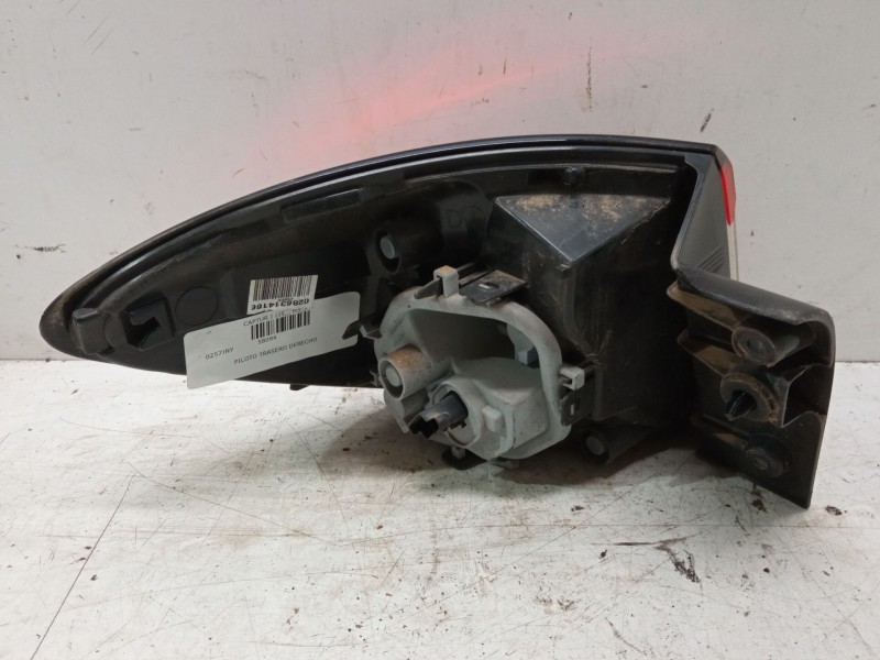 Recambio de piloto trasero derecho para renault captur i (j5_, h5_) 1.2 tce 120 referencia OEM IAM   