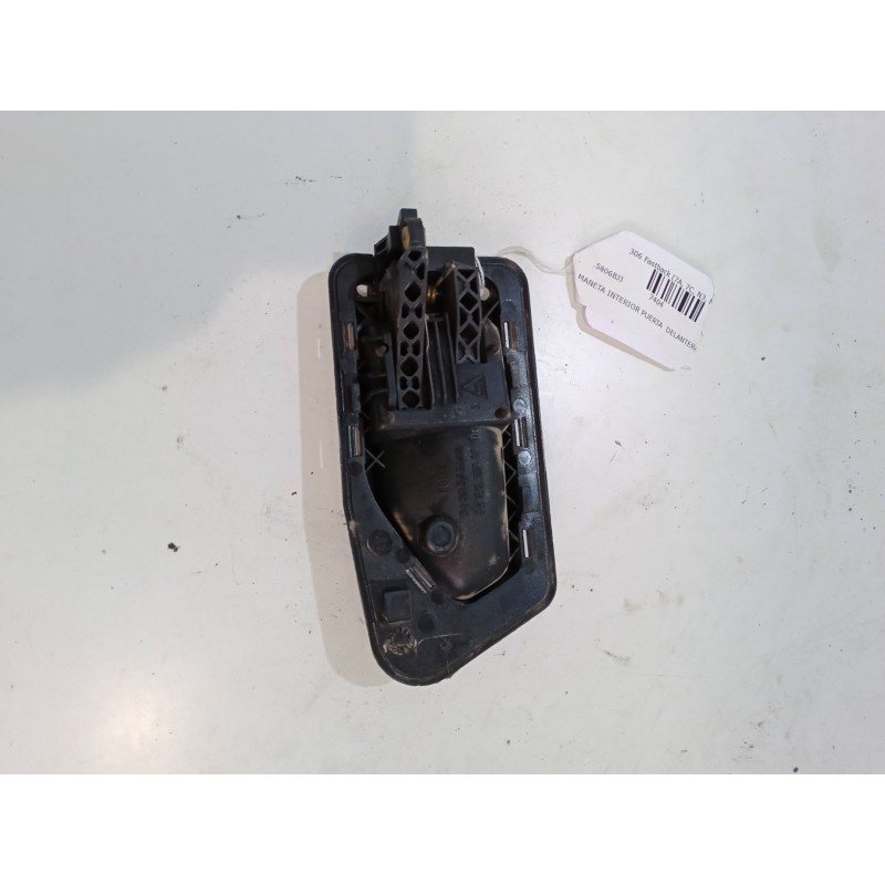 Recambio de maneta interior puerta delantera derecha para peugeot 306 hatchback (7a, 7c, n3, n5) 1.6 referencia OEM IAM 54505010 Recambio de maneta interior puerta delantera derecha para peugeot 306 hatchback (7a, 7c, n3, n5) 1.6 referencia OEM IAM 54505010