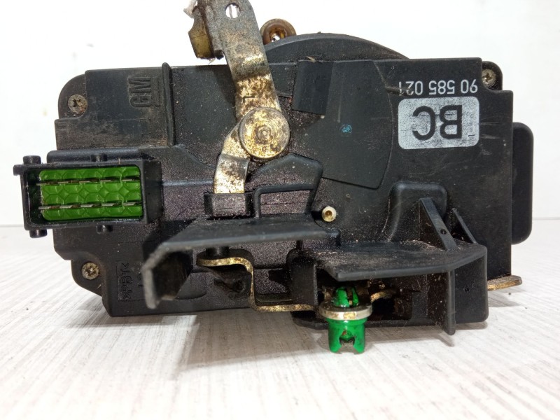 Recambio de cerradura puerta delantera izquierda para opel vectra b (j96) 1.8 i 16v (f19) referencia OEM IAM 90585021  