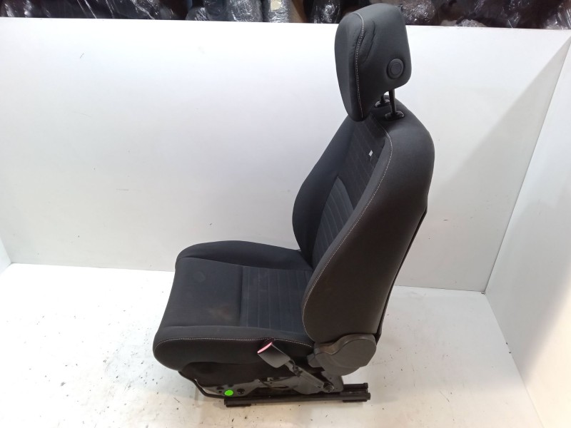 Recambio de asiento delantero derecho para renault megane iii hatchback (bz0/1_, b3_) 1.2 tce (bz2b, bz11) referencia OEM IAM   