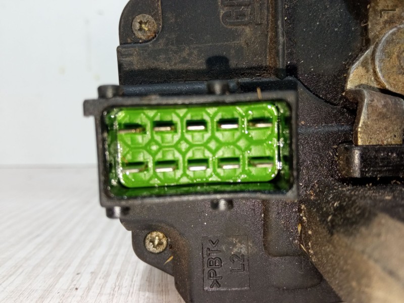 Recambio de cerradura puerta delantera izquierda para opel vectra b (j96) 1.8 i 16v (f19) referencia OEM IAM 90585021  