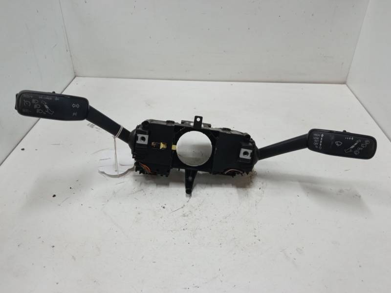 MANDO LUCES 2Q0953507 