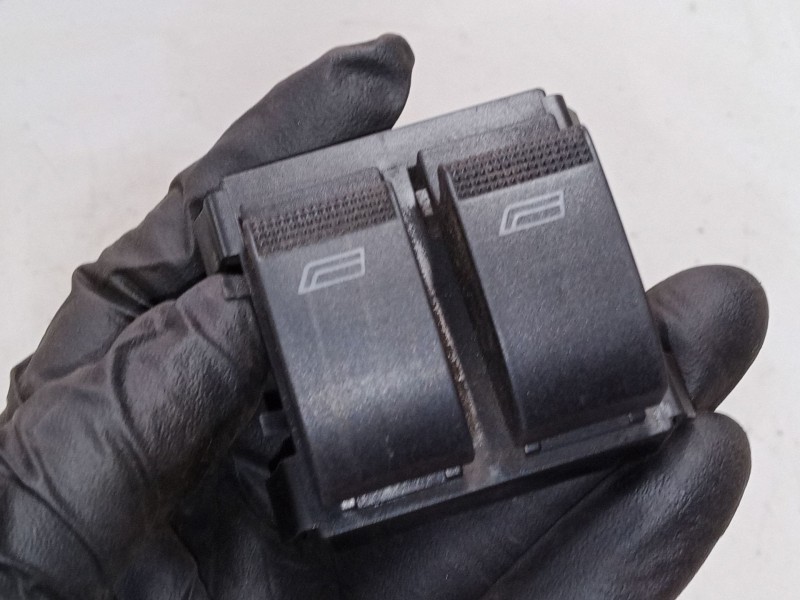 Recambio de mando elevalunas delantero izquierdo para audi a3 (8l1) 1.9 tdi referencia OEM IAM 8l0959851  501667