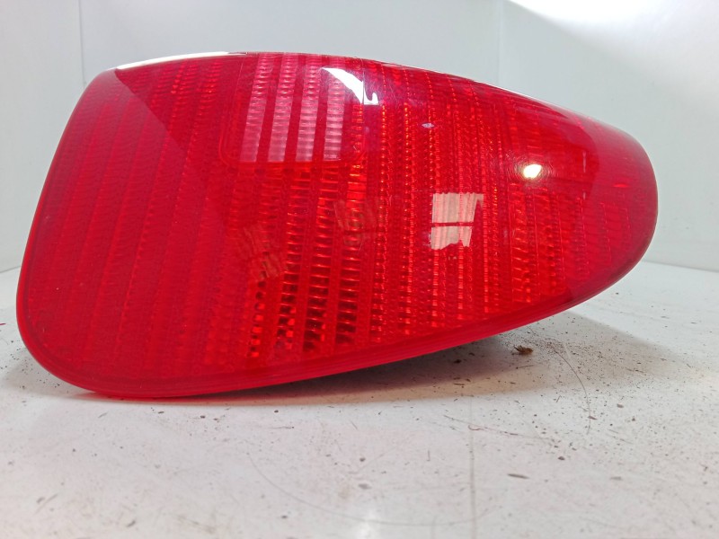 Recambio de piloto trasero izquierdo para volkswagen polo (6n2) 1.4 referencia OEM IAM   