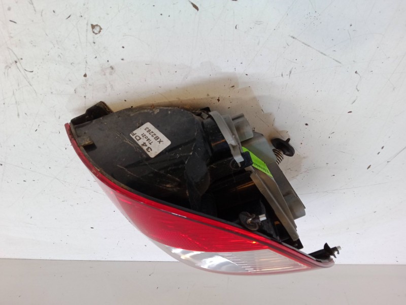 Recambio de piloto trasero izquierdo para volkswagen fox hatchback (5z1, 5z3, 5z4) 1.2 referencia OEM IAM   