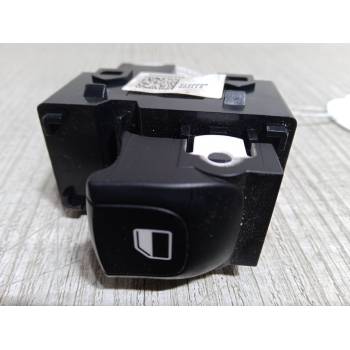 MANDO ELEVALUNAS TRASERO DERECHO 93590G6000 