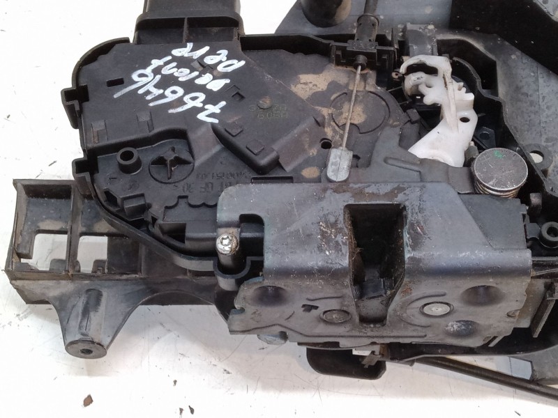 Recambio de cerradura puerta delantera derecha para volvo s40 ii (544) 2.0 d referencia OEM IAM    Recambio de cerradura puerta delantera derecha para volvo s40 ii (544) 2.0 d referencia OEM IAM