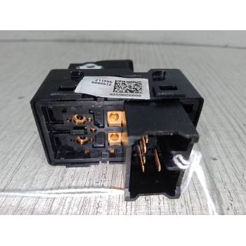 MANDO ELEVALUNAS TRASERO DERECHO 93590G6000 