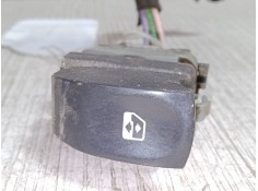 Recambio de mando elevalunas delantero derecho para renault twingo ii (cn0_) 1.2 16v (cn0k, cn0v) referencia OEM IAM   