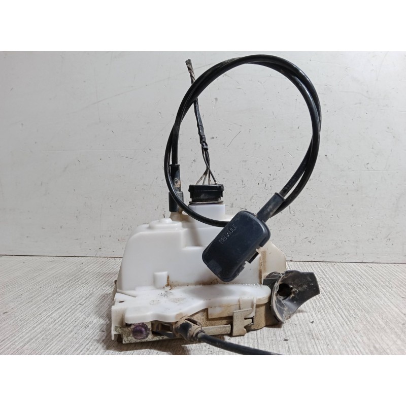 Recambio de cerradura puerta delantera izquierda para renault twingo ii (cn0_) 1.2 16v (cn0k, cn0v) referencia OEM IAM   