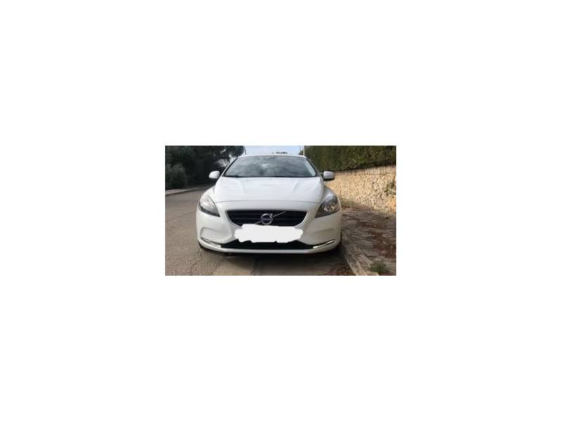 VOLVO V40 HATCHBACK (525)