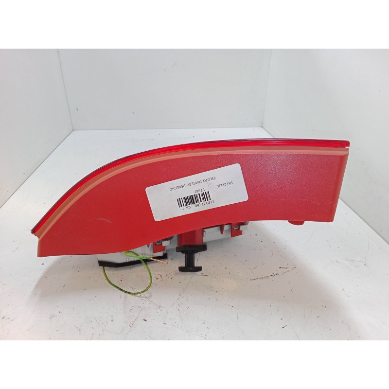 Recambio de piloto trasero derecho para renault clio ii (bb_, cb_) 1.5 dci (b/c2j) referencia OEM IAM   