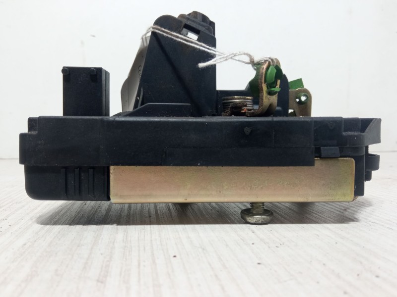 Recambio de cerradura puerta trasera derecha para opel vectra b (j96) 1.8 i 16v (f19) referencia OEM IAM 90503996  