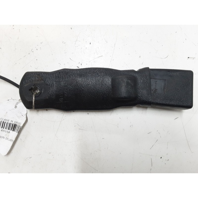 Recambio de anclaje cinturon delantero izquierdo para mercedes-benz clase m (w163) ml 400 cdi (163.128) referencia OEM IAM   