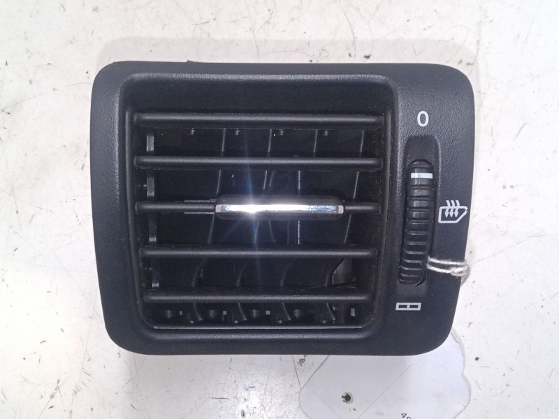 Recambio de aireador derecho para mercedes-benz clase m (w163) ml 400 cdi (163.128) referencia OEM IAM   