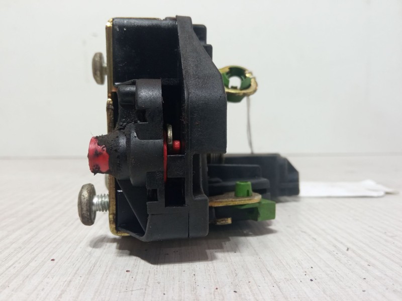 Recambio de cerradura puerta trasera derecha para opel vectra b (j96) 1.8 i 16v (f19) referencia OEM IAM 90503996  