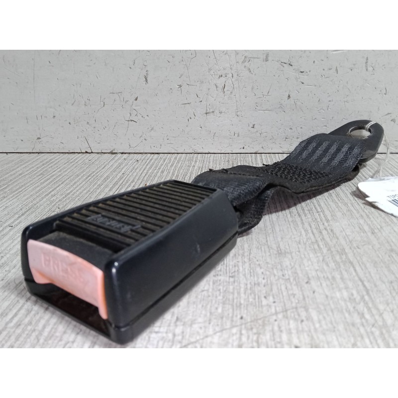 Recambio de anclaje cinturon trasero izquierdo para fiat tipo (160_) 1.6 i.e. (160.af) referencia OEM IAM   
