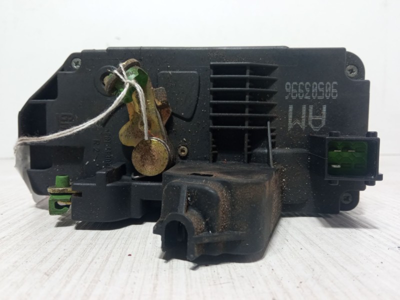 Recambio de cerradura puerta trasera derecha para opel vectra b (j96) 1.8 i 16v (f19) referencia OEM IAM 90503996  