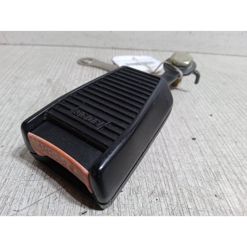 Recambio de anclaje cinturon delantero izquierdo para fiat tipo (160_) 1.6 i.e. (160.af) referencia OEM IAM   