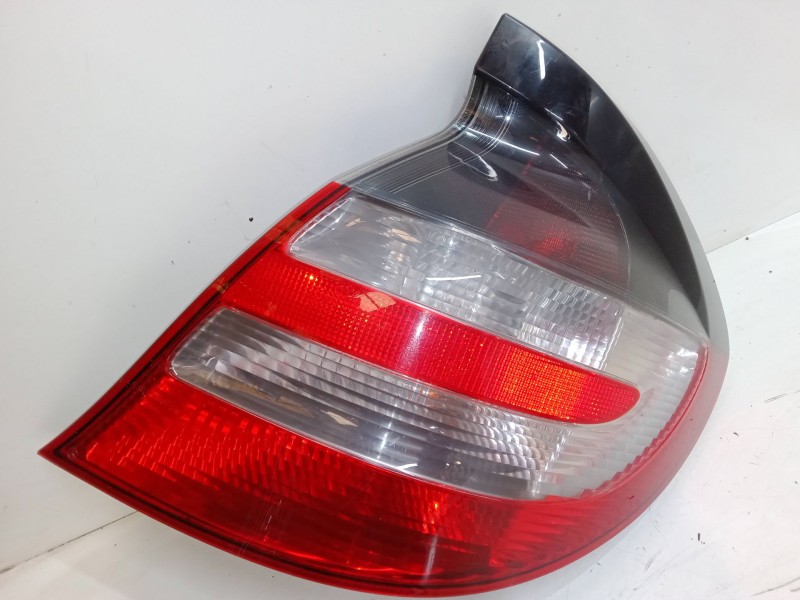 Recambio de piloto trasero derecho para mercedes-benz clase c coupé (cl203) c 350 (203.756) referencia OEM IAM A2038201077  