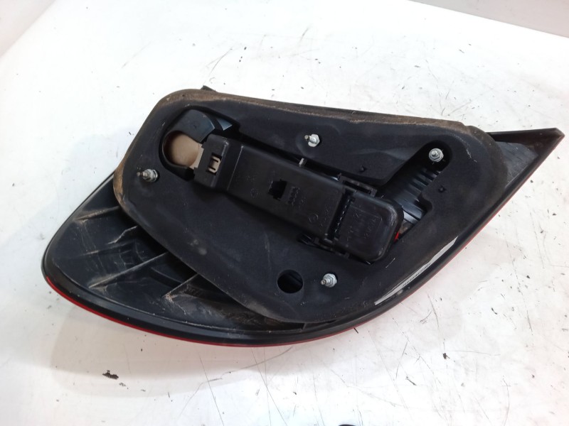 Recambio de piloto trasero derecho para mercedes-benz clase c coupé (cl203) c 350 (203.756) referencia OEM IAM A2038201077  