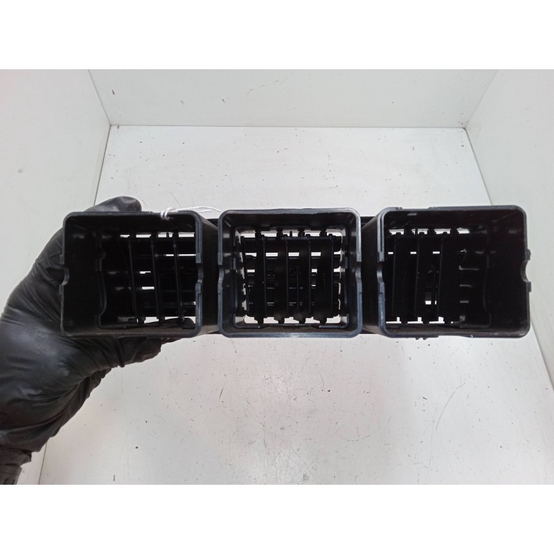 Recambio de aireador central para mercedes-benz clase m (w163) ml 400 cdi (163.128) referencia OEM IAM   