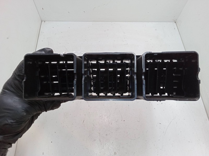 Recambio de aireador central para mercedes-benz clase m (w163) ml 400 cdi (163.128) referencia OEM IAM   