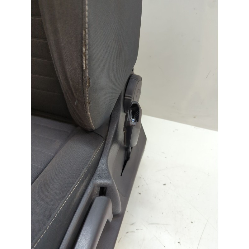 Recambio de asiento delantero izquierdo para renault megane iii hatchback (bz0/1_, b3_) 1.2 tce (bz2b, bz11) referencia OEM IAM 