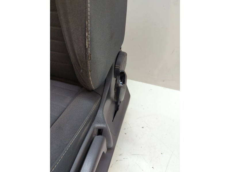 Recambio de asiento delantero izquierdo para renault megane iii hatchback (bz0/1_, b3_) 1.2 tce (bz2b, bz11) referencia OEM IAM 