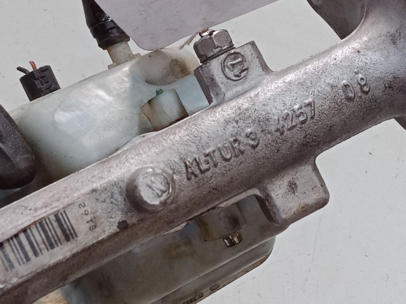 Recambio de bomba freno para renault trafic ii furgoneta (fl) 2.0 dci 115 (fl01, fl0u) referencia OEM IAM   