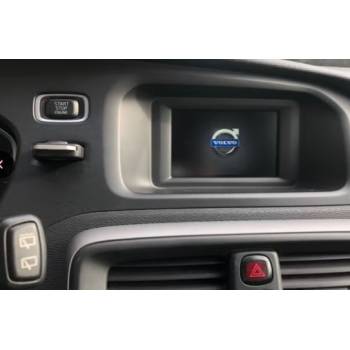 VOLVO V40 HATCHBACK (525)