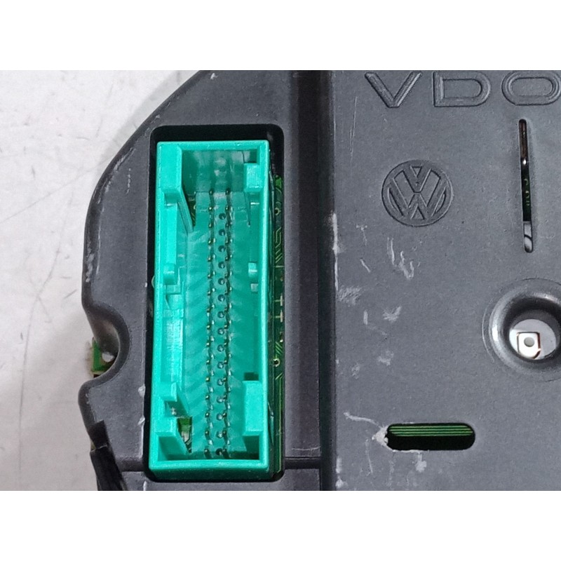 Recambio de cuadro instrumentos para volkswagen polo iv sedán (9a4, 9a2, 9n2, 9a6) 1.4 referencia OEM IAM 6Q0920803  