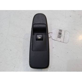 MANDO ELEVALUNAS DELANTERO DERECHO PA6GF30 