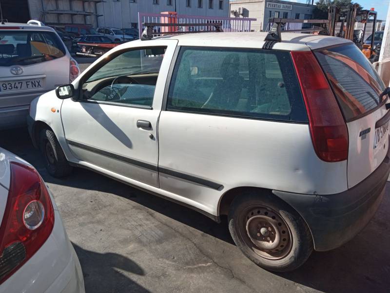 FIAT PUNTO (176_)
