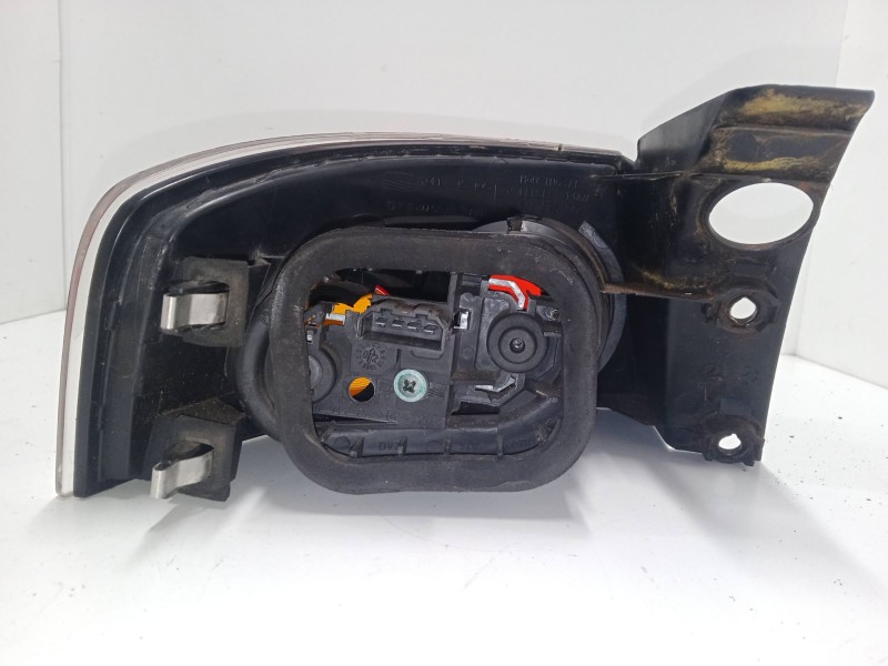 Recambio de piloto trasero derecho para seat ibiza iii (6l1) 1.4 16v referencia OEM IAM   