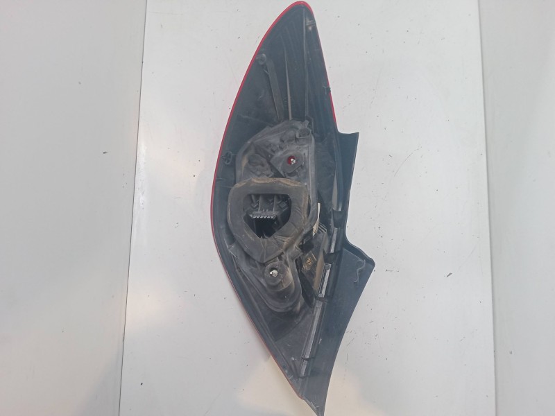 Recambio de piloto trasero derecho para opel corsa d (s07) 1.2 (l08, l68) referencia OEM IAM    Recambio de piloto trasero derecho para opel corsa d (s07) 1.2 (l08, l68) referencia OEM IAM