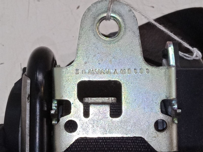 Recambio de cinturon seguridad delantero izquierdo para opel astra j (p10) 1.7 cdti (68) referencia OEM IAM 617023600  