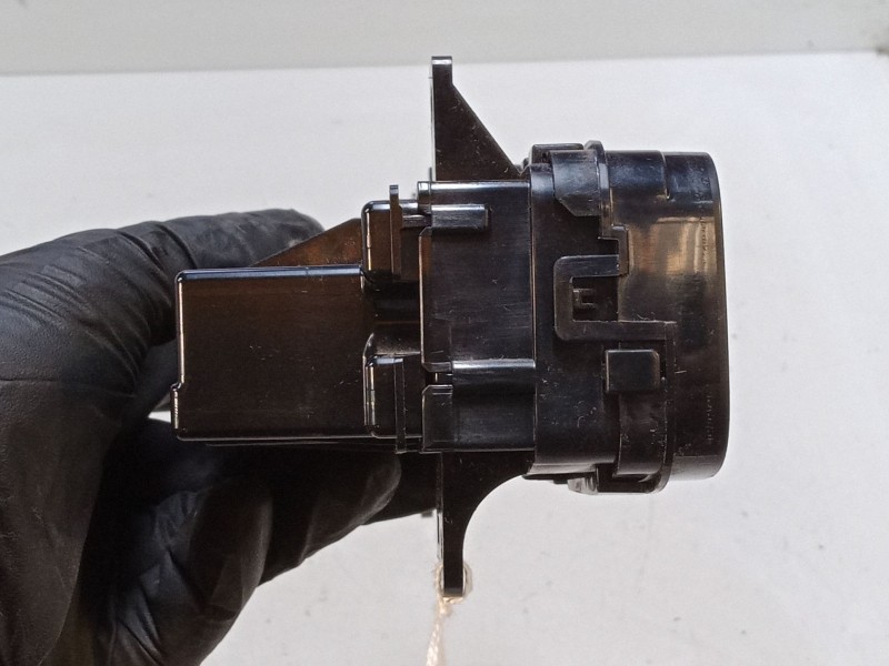 Recambio de mando climatizador para toyota auris (_e18_) 1.8 hybrid (zwe186_) referencia OEM IAM 5590002820  