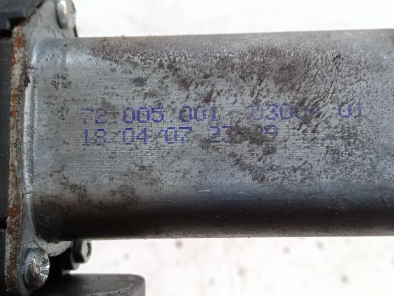 Recambio de motor elevaluna delantero izquierdo para opel corsa d (s07) 1.2 (l08, l68) referencia OEM IAM   