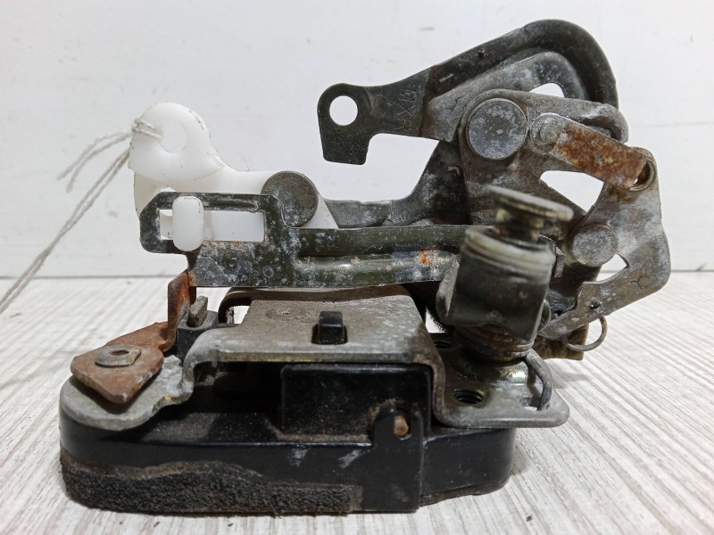 Recambio de cerradura puerta trasera derecha para hyundai atos (mx) 1.0 i referencia OEM IAM   